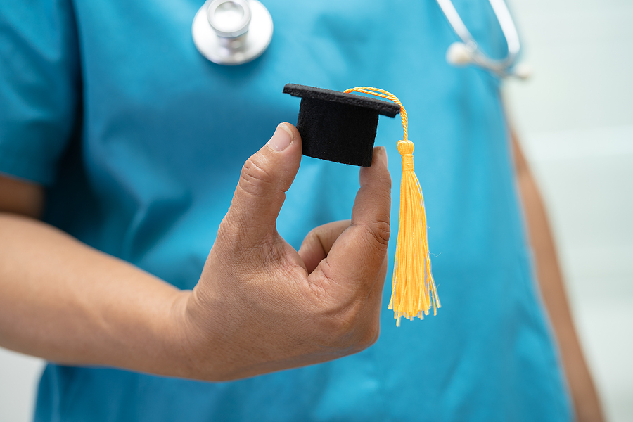 Medical Assistant Diploma vs. Associate's Degree